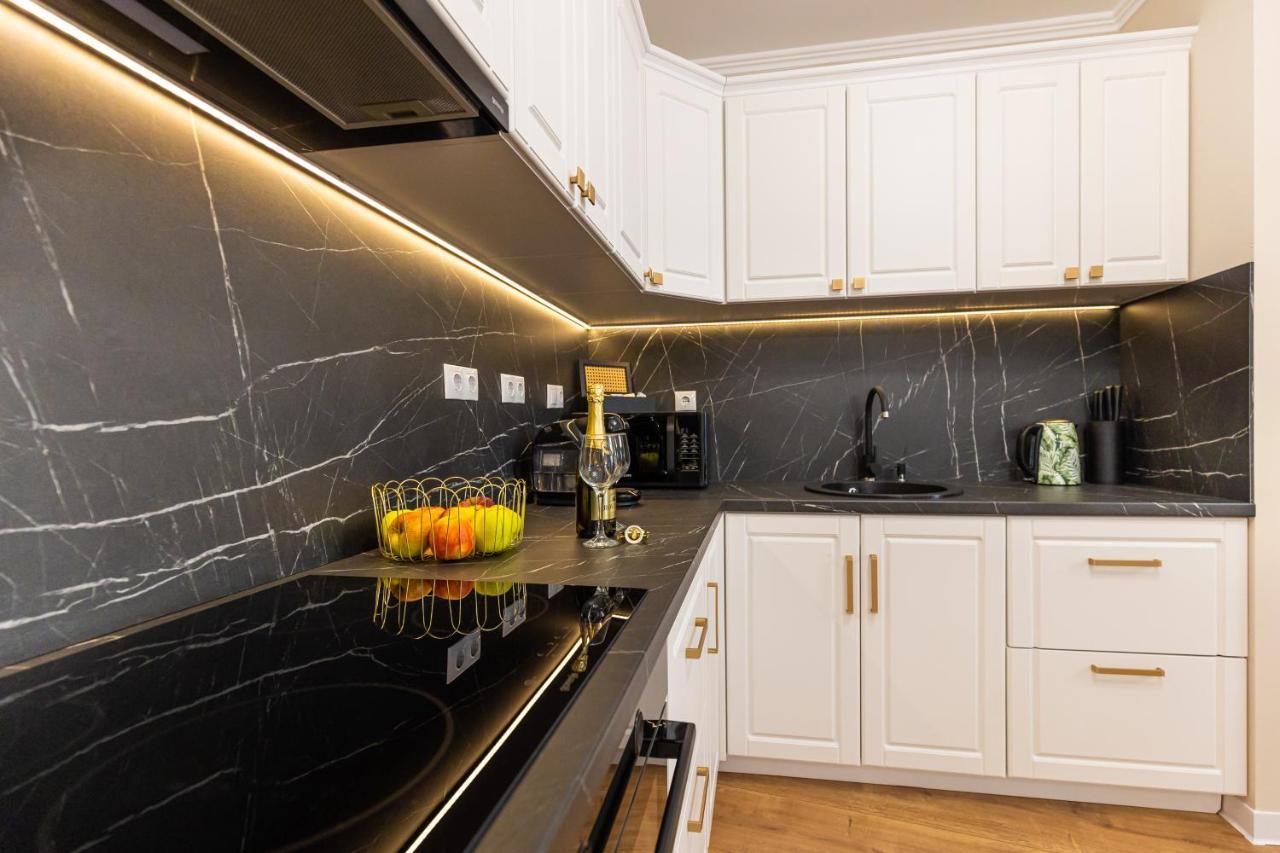 Moon Luxury Apartment - Sunset View Клуж-Напока Екстериор снимка
